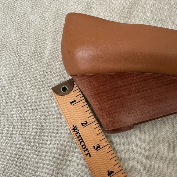 TORY BURCH Tiffy Two Tone Leather Wedge Pumps Cap Toe in Tan White - Picture 14 of 14